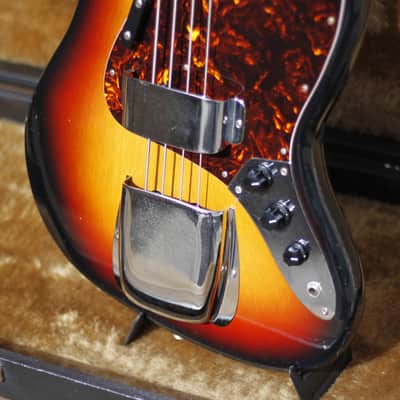 Maya 4 String Bass 1970's - Sunburst image 7