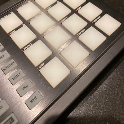 Native Instruments Maschine Mikro MkI Groove Production Studio image 4