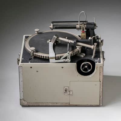 Telefunken Ela A103/1 pre WW2 vintage cutting lathe also sold as Neumann R21 comparable to AM31, AM131, VMS70, VMS80 etc. image 2