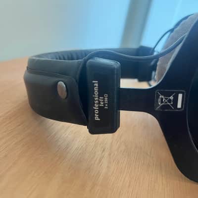 Beyerdynamic DT 770 Pro 250 Ohm - Black image 3