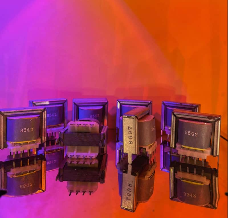 Immagine (8) Quad Eight Steel Line Transformers - 1