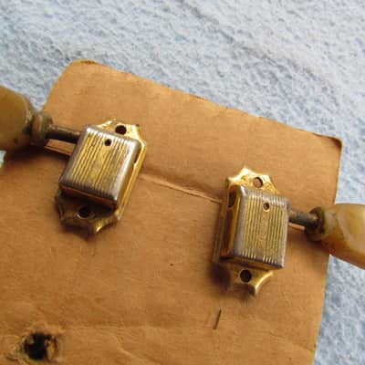 1950's Gold Kluson No Line Tuning Machine Bass & Treble Side Need Buttons Fits J-185 ES-345 & More Kluson Single Line Tuners With Original Buttons Genuine Vintage Part image 1