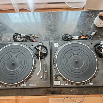 2 x Technics SL-1200MK5 Turntable image 25