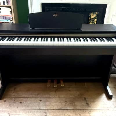 Yamaha Arius YDP 161 Mid 2018 image 3