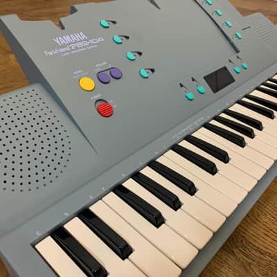 Yamaha PSS-104 Rare Vintage Toy-Synth (1991) with original cartridges and magnetic cards image 3