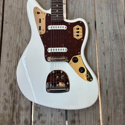 Squier Classic Vibe '60s Jaguar 2022 - Olympic White with Matching Headstock electric guitar Limited edition image 6