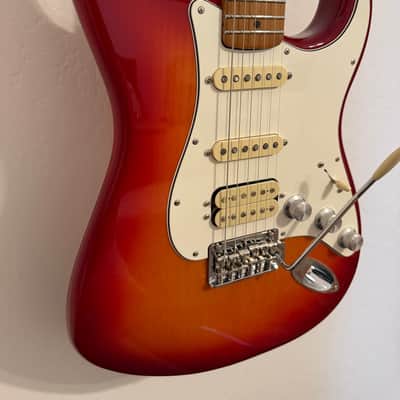 Fender Player II Stratocaster HSS 2024 - Aged Cherry Burst, Chambered Body image 3
