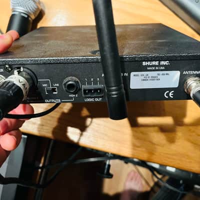 Shure UC4-UA Wireless Microphone Receiver 782 to 806 MHz with Shure SM58 Microphone image 2