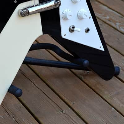 ESP/Edwards Flying V M. Shenker Model 2006 (black and white) image 3