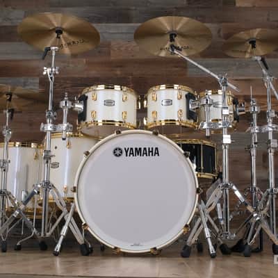 YAMAHA PHOENIX PHX 6 PIECE DRUM KIT, POLAR WHITE WITH GOLD FITTINGS image 1