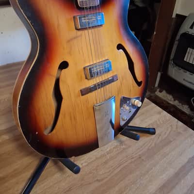 ~VINTAGE 1967 Kent Americana Sunburst Electric Hollowbody Guitar~ image 2