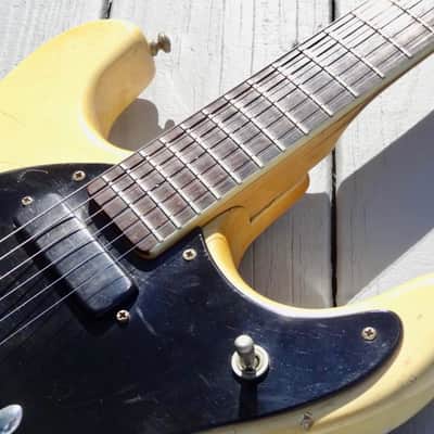 Mosrite Ventures Mk 2 (11) 1964/5 Pearl White image 8