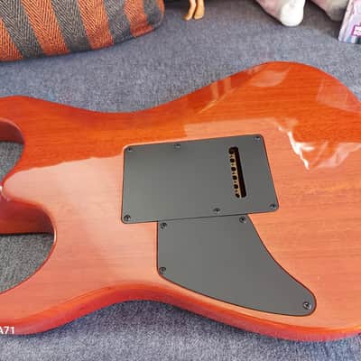 Fender Showmaster Stratocaster HH 2004 - Sunburst image 5