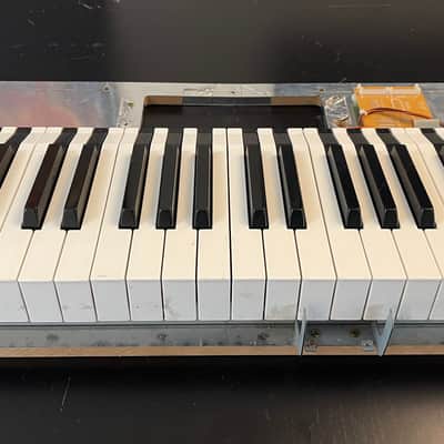Korg Triton Extreme 88 - KEYBED Replacement image 7