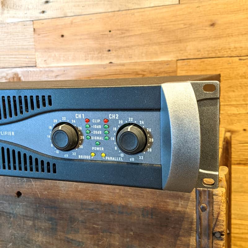 パワーアンプ PLX3002 900W＋900W PLX3002 - QSC PLX3002 - Audiofanzine