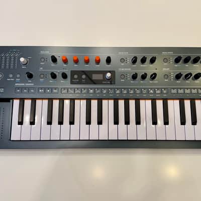 Arturia MiniFreak Polyphonic Hybrid Synthesizer