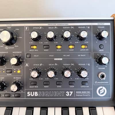 Moog Subsequent 37 Analog Synth 2017 - Present - Black image 4