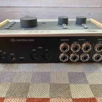 Universal Audio Volt 476 USB-C Audio Interface 2021 - Present - Tan / Gray image 7