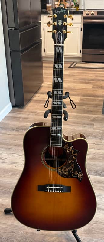 Epiphone "Inspired by Gibson Custom" Hummingbird Deluxe EC