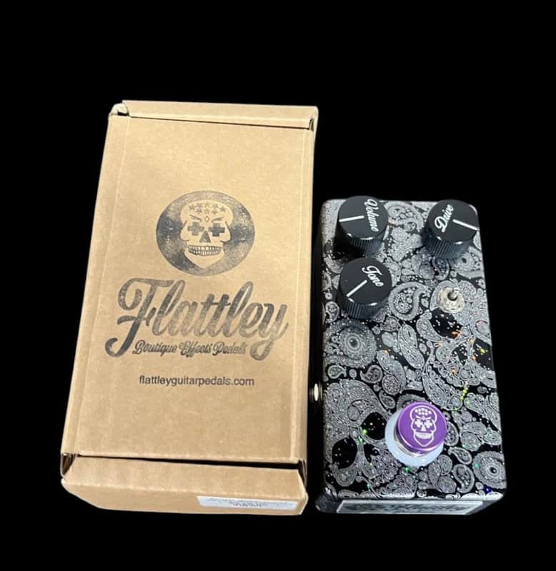 Flattley Guitar Pedals Revolution 2019 - Present - Black / Silver Paisley Skulls imagen 1