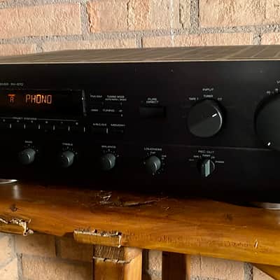 Yamaha  RX-570 stereo receiver image 1