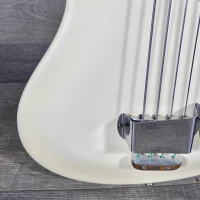 Mosrite Ventures Bass 1964 - Pearl White image 8