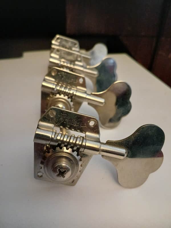 Original Fender Bass tuning machines 1965-1983? - Chrome image 1