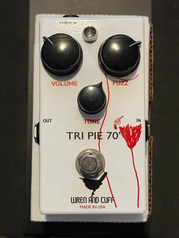 Wren and Cuff Tri-Pie '70