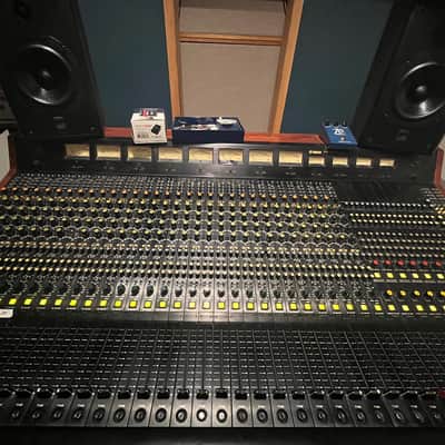 1979 32 channel Yamaha PM2000 for sale image 2