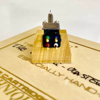 Van den Hul Colibri Master Signature Moving Coil Phono Cartridge, Original price: $11995 image 17