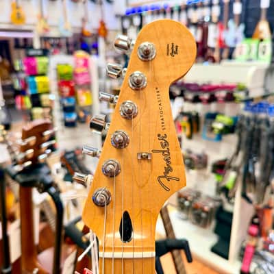 ✨MINT 2018✨ Fender Player Stratocaster HSS~ Buttercream Maple Neck + Gig Bag! image 10
