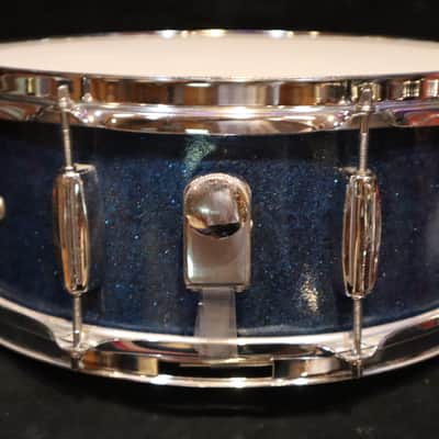 MIJ Blue Sparkle 8-Lug Snare image 3