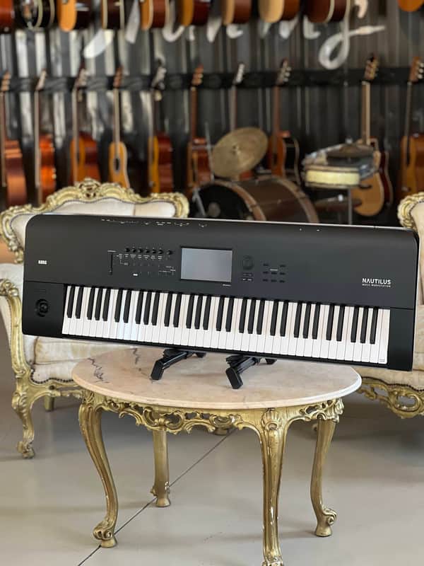 KORG Nautilus 73 + Bag image 1