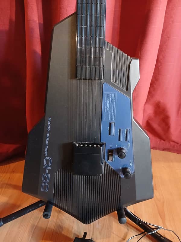 Casio DG-10 Digital Guitar – Black – 1980s Synth Guitar – With Power Supply – UK image 1