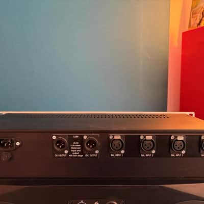 Clunk 4x2 mixer with API Gain Stage image 7
