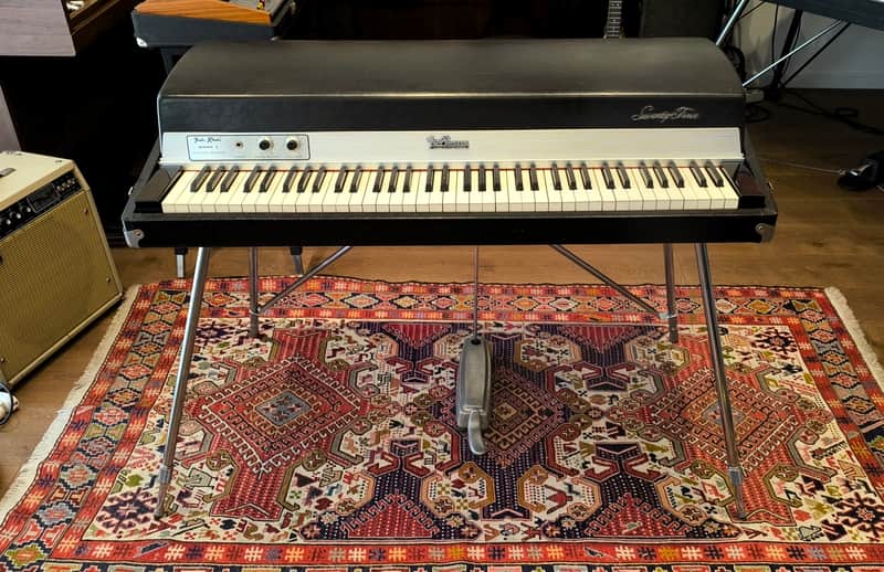 Rhodes Mk1 Stage 73鍵／1975年製 Come Record On Our New Rhodes Mark 1 73! - Clear Lake Recording
