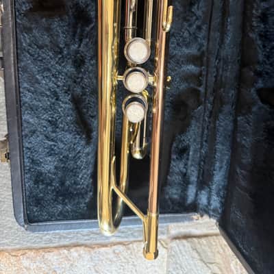 Trumpet with case and  mouthpiece image 5