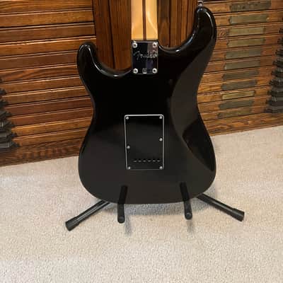 MINT Fender Stratocaster w/Walnut Fretboard w/soft case image 7