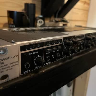 Behringer Powerplay Pro-XL HA4700 4-Channel Headphone Amplifier