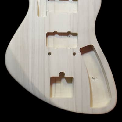 Meteora jazzmaster body image 1