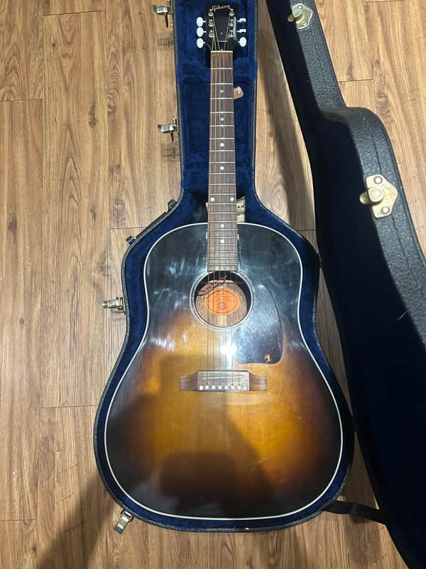 Gibson J45 Standard Acoustic Electric 2004
