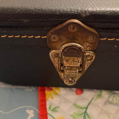 Guild Vintage hardshell 1960's - black image 9