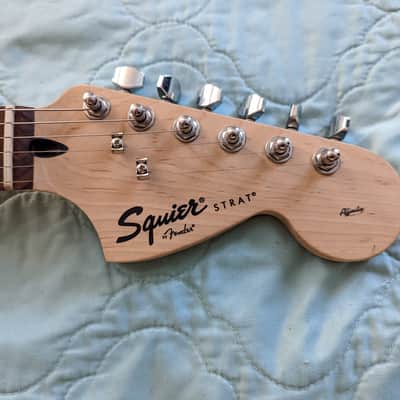 Fender  Stratocaster Squire Affinity - Hard Rock Cafe Tribute image 12