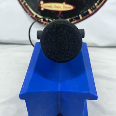 Shure SM7dB Active Cardioid Dynamic Microphone with Built-In Preamp image 7