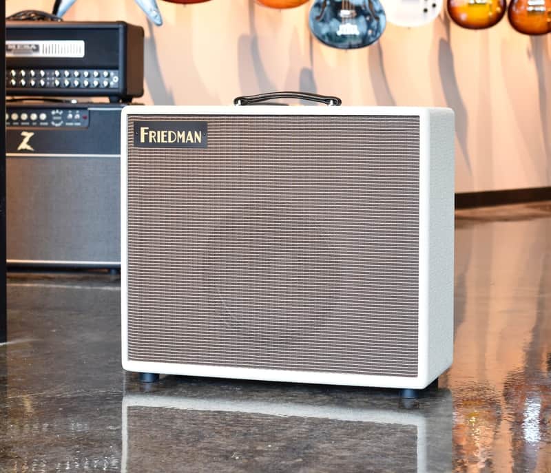 Friedman Buxom Betty 50-Watt 1x12" Guitar Combo with Reverb image 2
