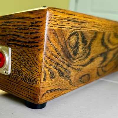 Nell Audio Prewired Hardwood Pedalboard - 9.5 x 16” - 9V Power + In / Out Jacks 2026 - Natural / Black image 2