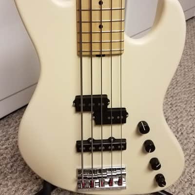 Sadowsky Verdine White Satin PJ White Satin image 2