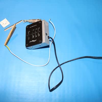 Vintage 1970s LR Baggs LB6 Saddle Pickup & Onboard Preamp image 2