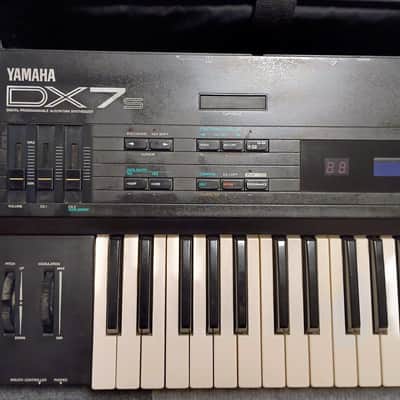 🎹 Yamaha DX7s | Ryuichi Sakamoto Patches & Factory Patches / Blue LED Display / Battery Holder / Serviced with Soft Case image 3