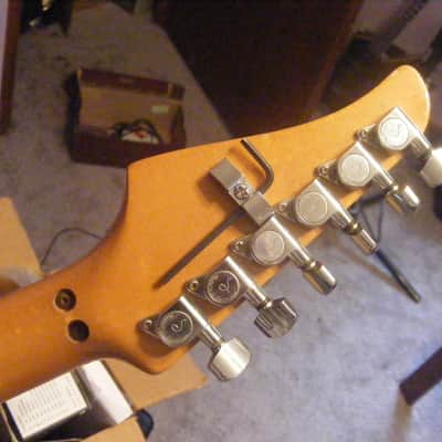 Kramer Floyd Rose signature model. 1983 white image 3
